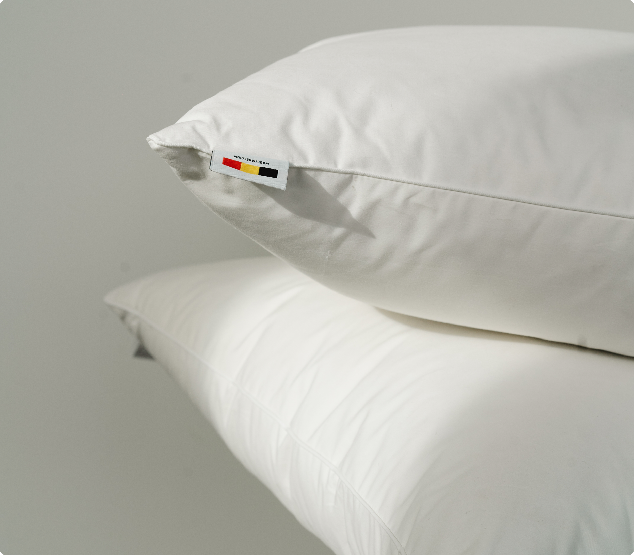 The Hiboo firm pillow 